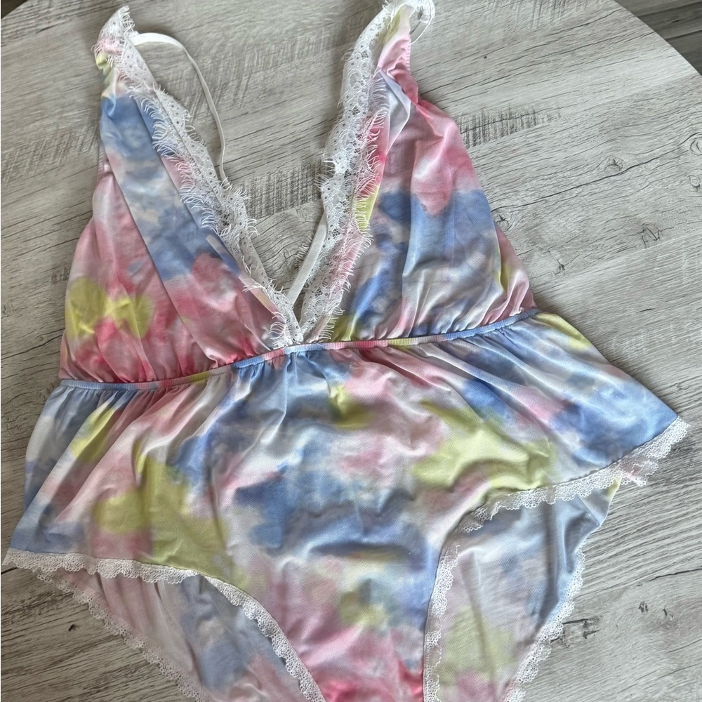 Woman’s Plus Size Lingerie Nighty Pastel Rainbow 2-3X Open Back
